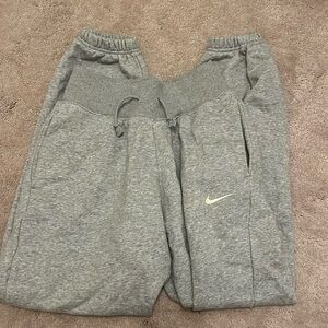 Women’s Nike sportswear phoenix fleece jogger
